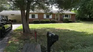 216 Lakewood Drive, Petersburg, VA Presented by Betsie Leahy.