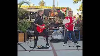 Leashless Brewing Ventura Think I'm in Love #80smusic #eddiemoney #coverbands 