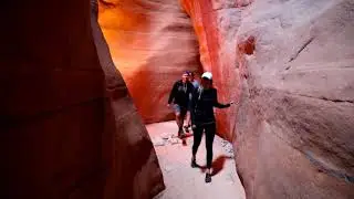 East Zion Jeep Tours - Slot Canyon - 150 seconds