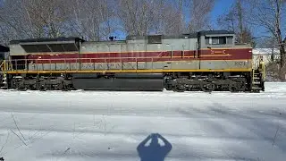 Прекрасный NS1074 SD70💜💜💜Lackawanna H/U ведет Z264 Чикаго-Эйер через Ист-Брукфилд с 132 осями