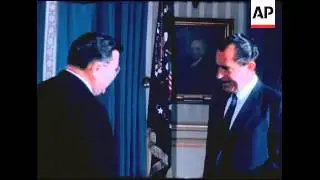 SYND 17-10-69 PRESIDENT NIXON MEETS THE CZECH AMBASSADOR