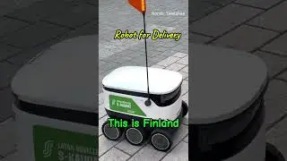 Confused Robots in the Streets #finland #food #fooddelivery #robot