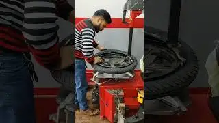 Mrf Ka 80.100.18 Front Tyre Changing #tyrechange #mrftyre #shorts
