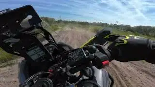 T7 WORLD RAID riding offroad at local track