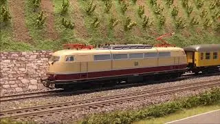 Zugbildungen nach Vorbild   750 001 mit Messbeiwagen