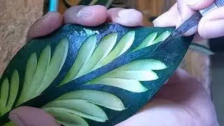 BELAJAR CARA MEMBUAT GARNISH DAUN DARI KULIT SEMANGKA!!