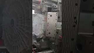 A big Plastic injection mold for testing #injectionmolding #mold #plasticmanufacturing #plasticmold