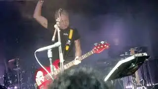 Peter Hook & The Light (New Order) - EVERYTHING´S GONE GREEN - 2025.Mar.07 - Madrid, LAB