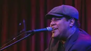 Chris Pierce brings his electrifying songs to BlueShore at CapU Dec. 7