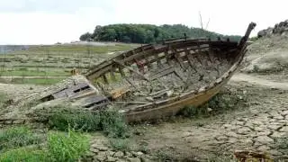 Lake Guerl&eacute;dan Drained  Brittany, France 20th August 2015