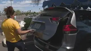 Phoenix College helps students get food with drive-thru food bank