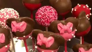 Disney’s Minnie & Mickey Mouse Cakepops