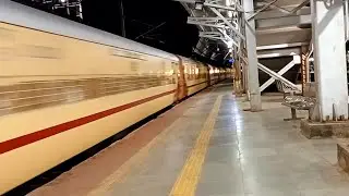 High Speed Mumbai Local + ICF Latur Sf Express Skipping Vikhroli | Indian Railways