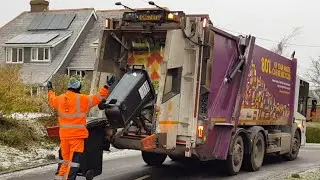 2017 Variopress Bin Lorry In A Snow Sprinkled South Oxfordshire!
