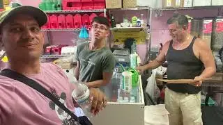 EN EL PET SHOP DE ARMANDO