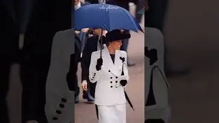 Princess Diana with umbrella ❤️ - Video HD || #Short #Shorts #Status