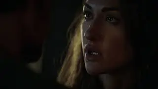 The 100 5x01 Bellamy & Echo kiss