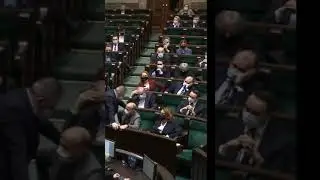 PIJANY JAK BELA poseł Sienkiewicz w Sejmie?! Budka wyprowadza go z sali