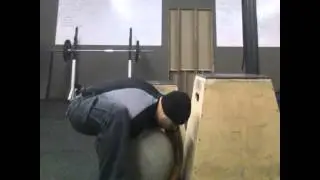 atlas stone lift. 330lb. on 30in. platform