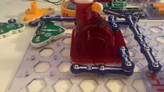 Snap Circuits Motion: Wiggler
