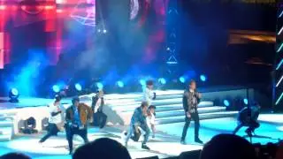 Various Mediacorp Artistes perform on Countdown 2014