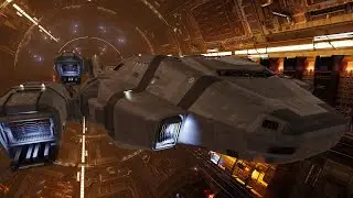 Elite Dangerous - Panther Clipper hauling cargo