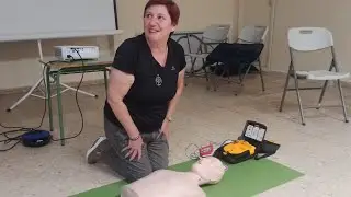 DESFIBRILADOR EXTERNO SEMIAUTOMATICO. TALLER BASICO DE USO.