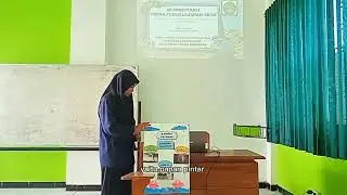 Mendemonstrasikan Media pembelajaran Pantir (Papan pintar) materi Kalimat Tayyibah kelas 4