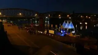 Avoid Floating Gallery - Tiche Party/Silent Party