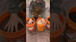 Easy all around soil mixture for beginner gardeners #gardensoil #begginergardener #easygardening