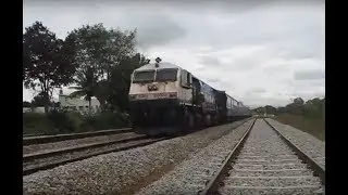 The king (Tippu Express) blasts through Hejjala!