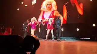 Trixie & Katya Live in Antwerp (Nov 22nd 2022) final number