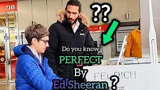 He INSTANTLY recognized it! 🎹😃👍