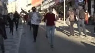 Police crack down against protesters in Istanbul