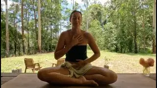 LOVE Your Body Temple. A Gentle body, breath and movement practice for cultivating self love. 
