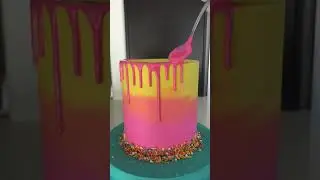 How to fix a drip mistake on a cake | Drip cake fail  #shorts #shortvideo