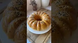 Jak zrobić greckie ciasto z oliwkami i serem w formie do babki