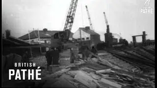 Queen Tours Flood Areas (1953)