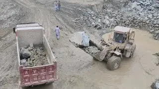 Caterpillar 966E Wheel Loader Extreme Huge Rock Loading into Giant Trucks | Heavy Machinery Power