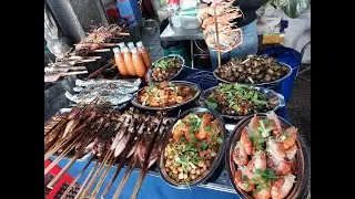 Morning tour at most popular market for tourists, Central Market (Phsar Thmei), Phnom Penh, Cambodia