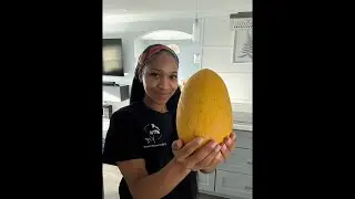 First time juicing a Golden Hami & Yellow Watermelon! #live #juicing 