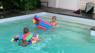 KIDS with BUTT RAFT