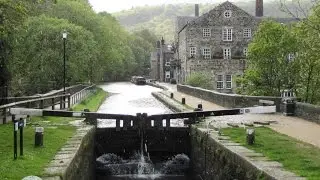 West Yorkshire Country Walk - Hebden Bridge-Hardcastle Crags-Crimsworth Dean round.
