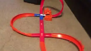 Hotwheels figure 8 raceway set 90s