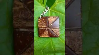 😲👀 Amazing KeyChain from coconut shell🌴#wood #heartbeat #crafts #handcrafted #coconut #jewelersaw