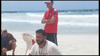 عمليه إنقاذ غريق في شاطئ النخيل
