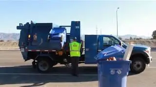 Mini Ford/Heil Retriever MSL Garbage Truck