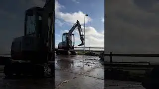 Internet kabeltje ingraven 👌🏻😎😎 #takeuchi #excavator #jcb #construction #gardening #viralvideo