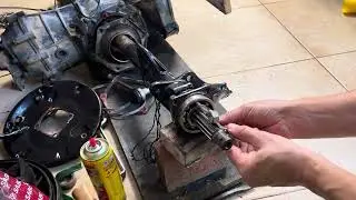Remover rolamento roda traseira fusca.
