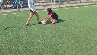 Ejercicio para pegarle al bal&oacute;n con empeine y no con la punta.